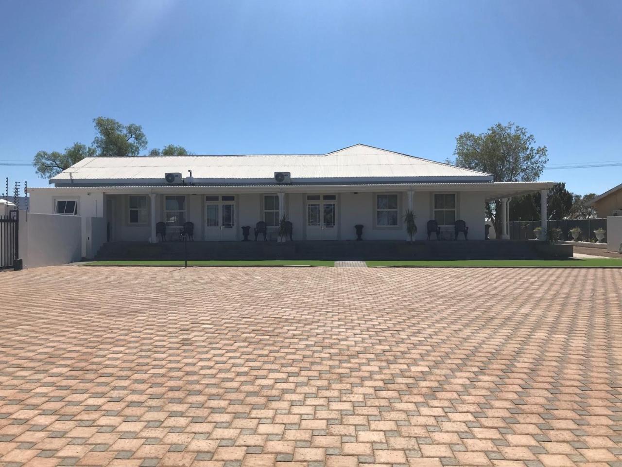 French Karoo Guesthouse Beaufort West Zewnętrze zdjęcie